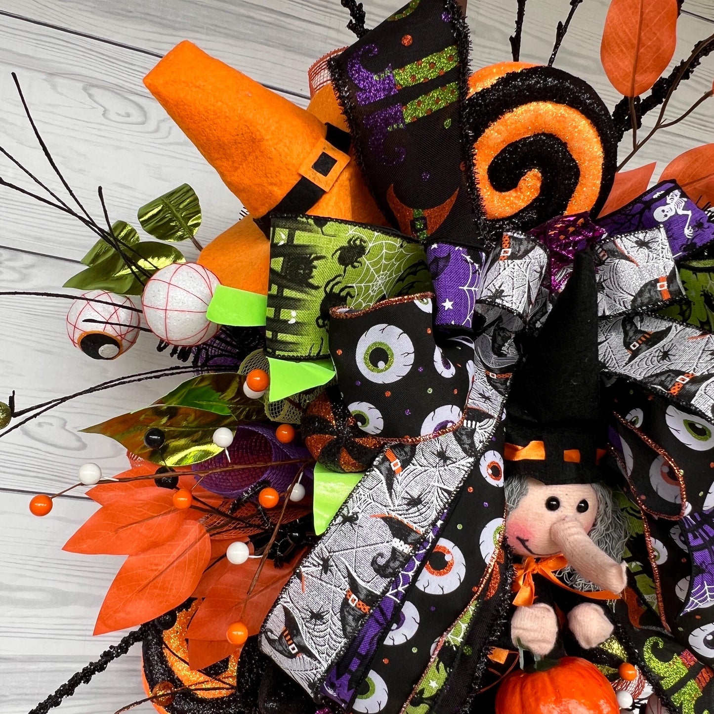 Halloween Witch Wreath β Whimsical Eyeball Deco Mesh Teardrop Swag π§