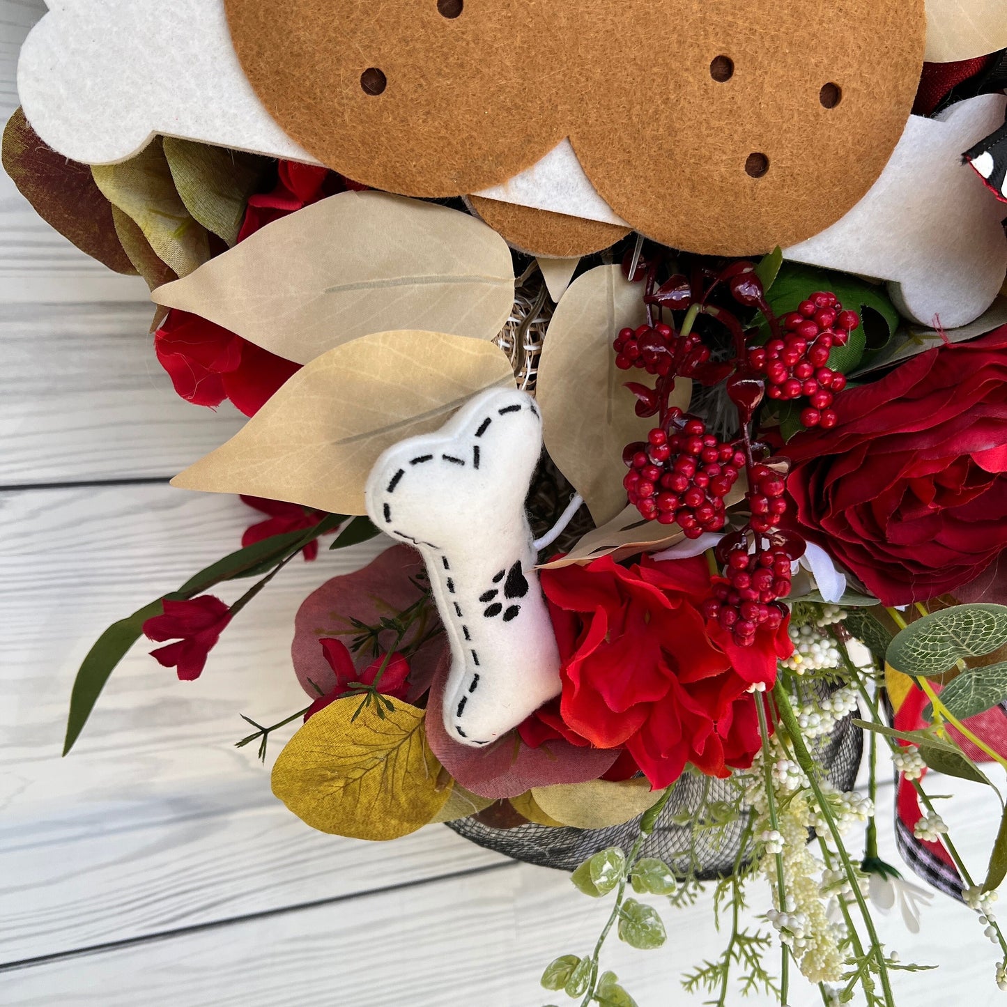 Dog Paw Print Wreath – Dog Lovers Everyday Porch Decor 🐾