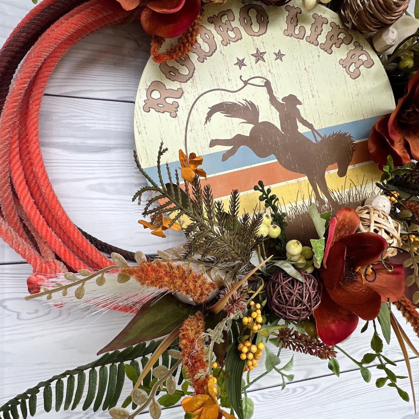 Rodeo lasso rope wreath, Lariat rope home accent, Western porch decor, Rustic barn wall hanging, Rope art, Country farmhouse wedding decor