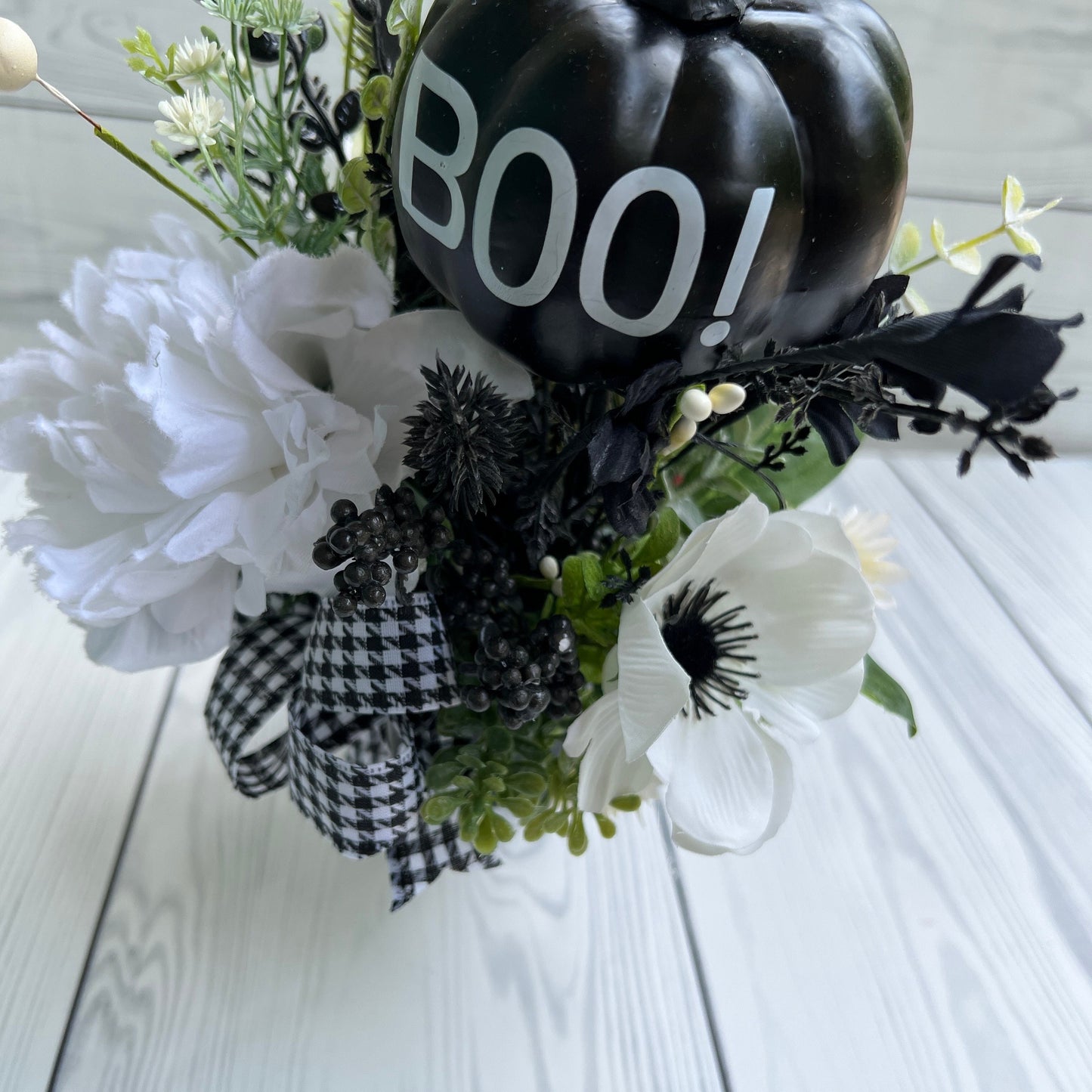 Halloween Beverage Bouquet – Boo Pumpkin Wine Bottle Decoration 🎃