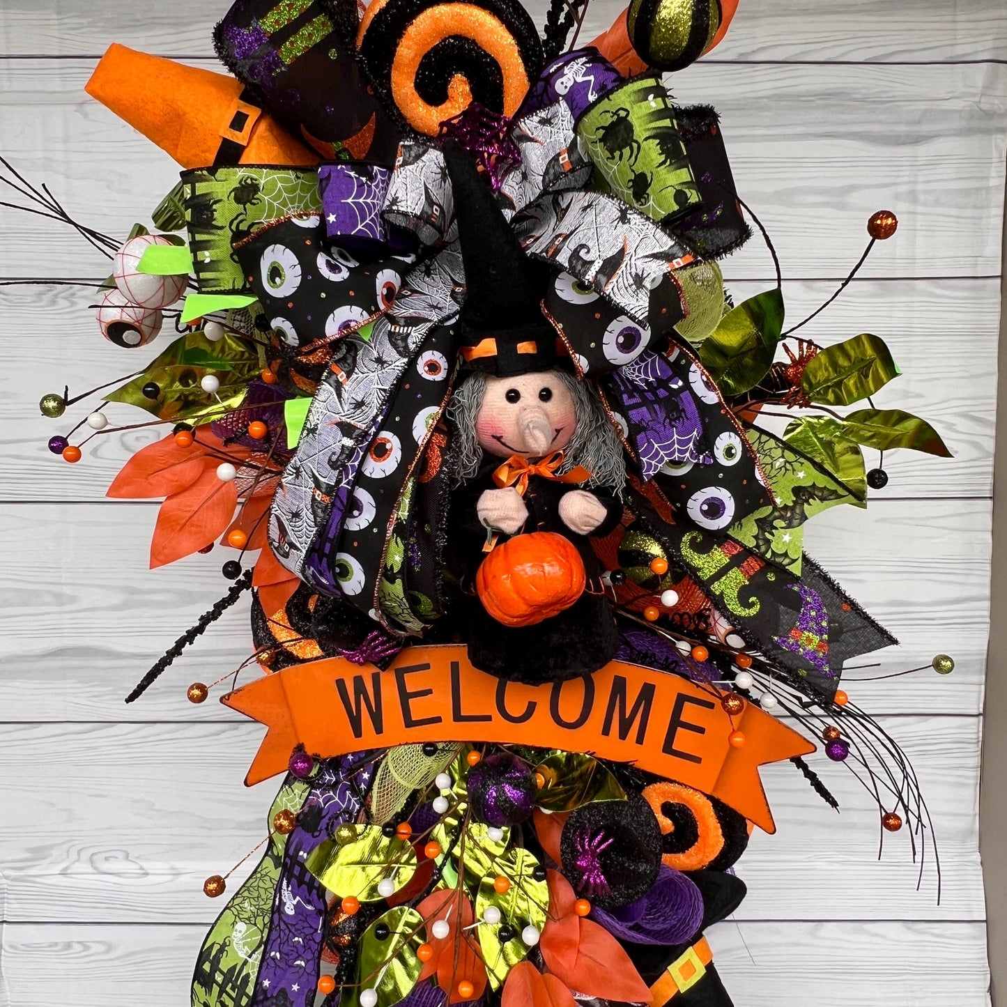 Halloween Witch Wreath – Whimsical Eyeball Deco Mesh Teardrop Swag 🧙