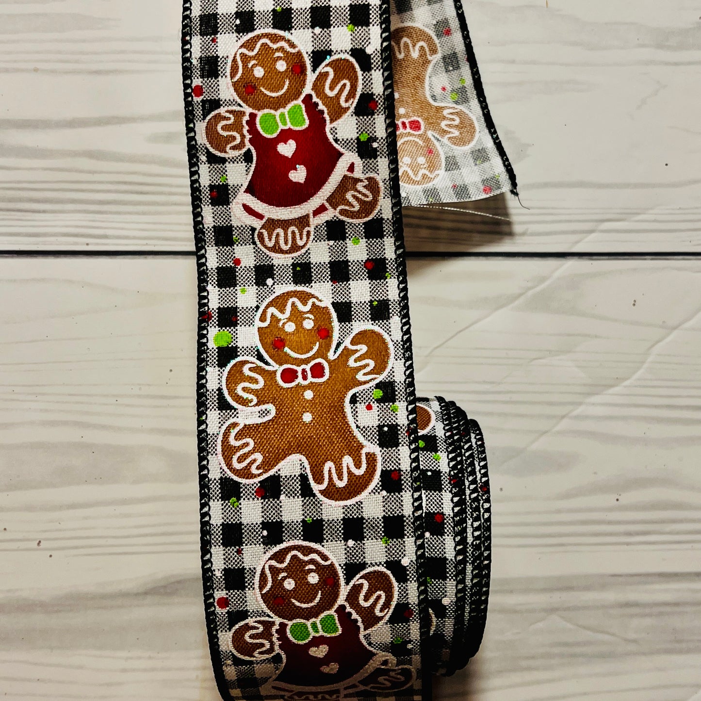 Shimmy Shimmy Cocoa What? Wreath & Centerpiece Kit – DIY Gingerbread & Hot Cocoa Craft