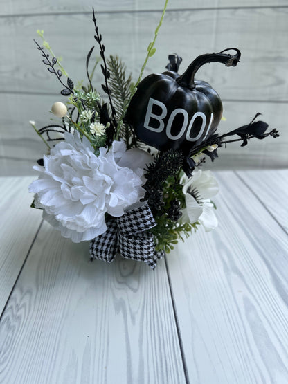 Halloween Beverage Bouquet – Boo Pumpkin Wine Bottle Decoration 🎃