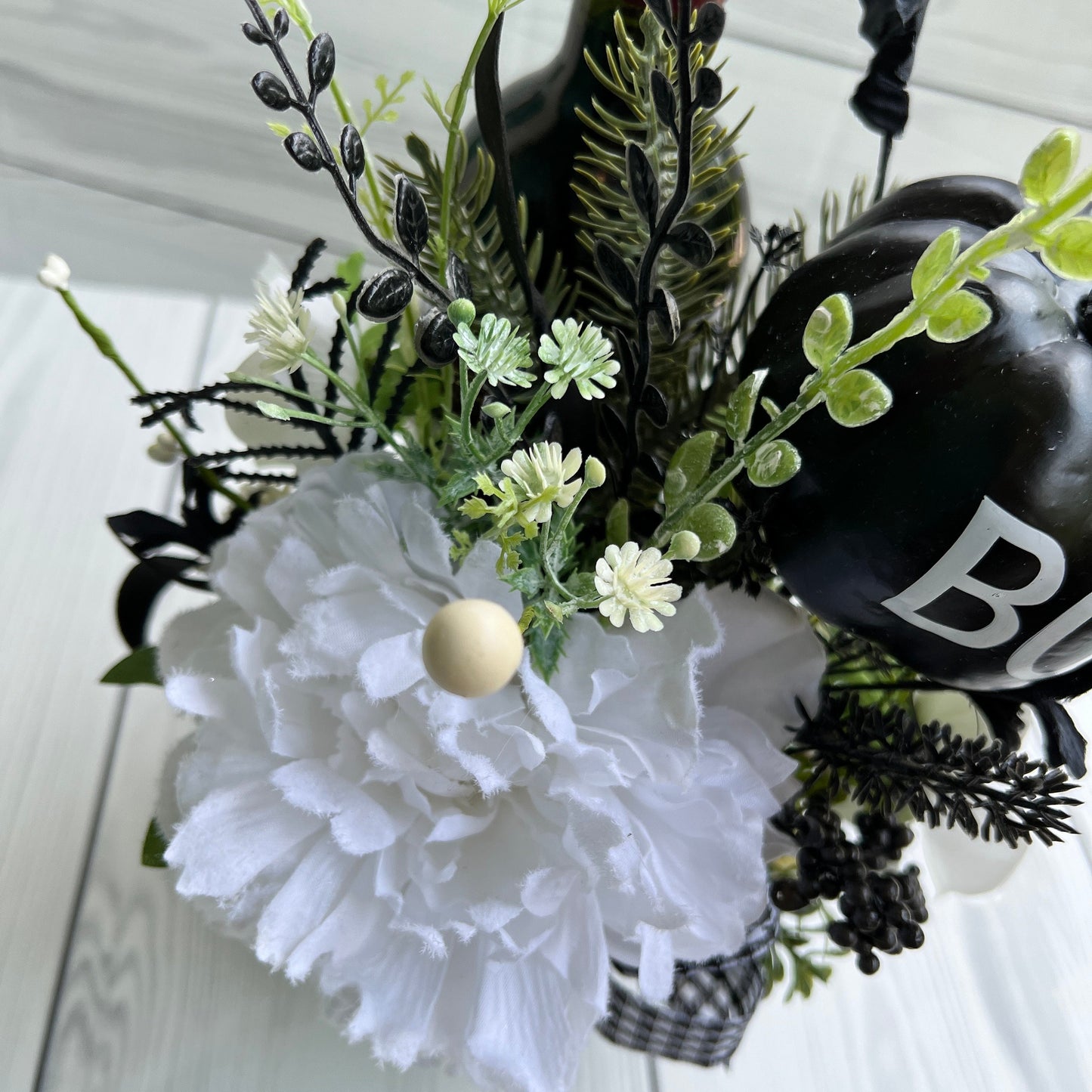 Halloween Beverage Bouquet – Boo Pumpkin Wine Bottle Decoration 🎃